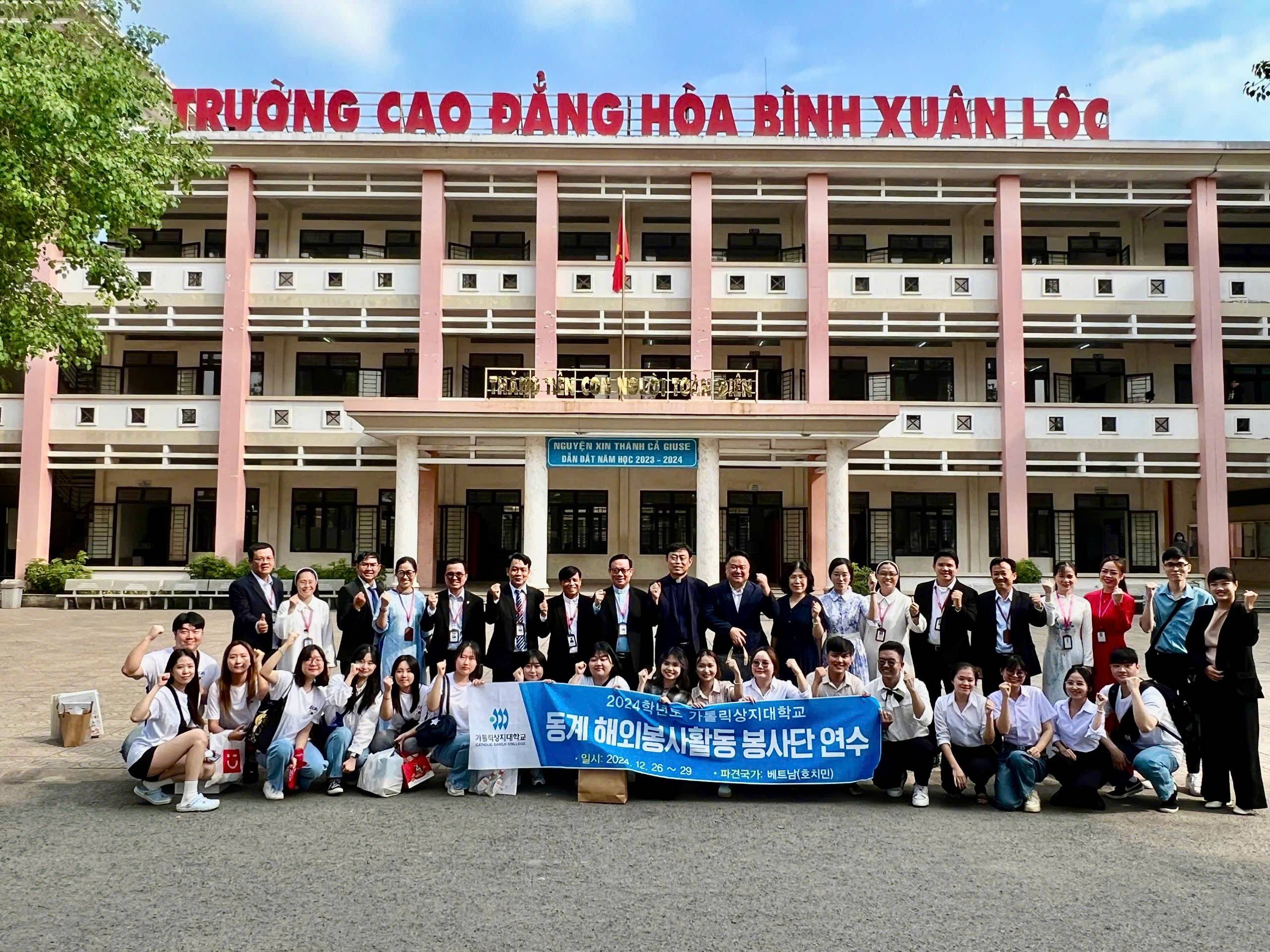 Trang chủ 14 z6171040486596 11ceb01f1f612c820f87c3eb94bff556
